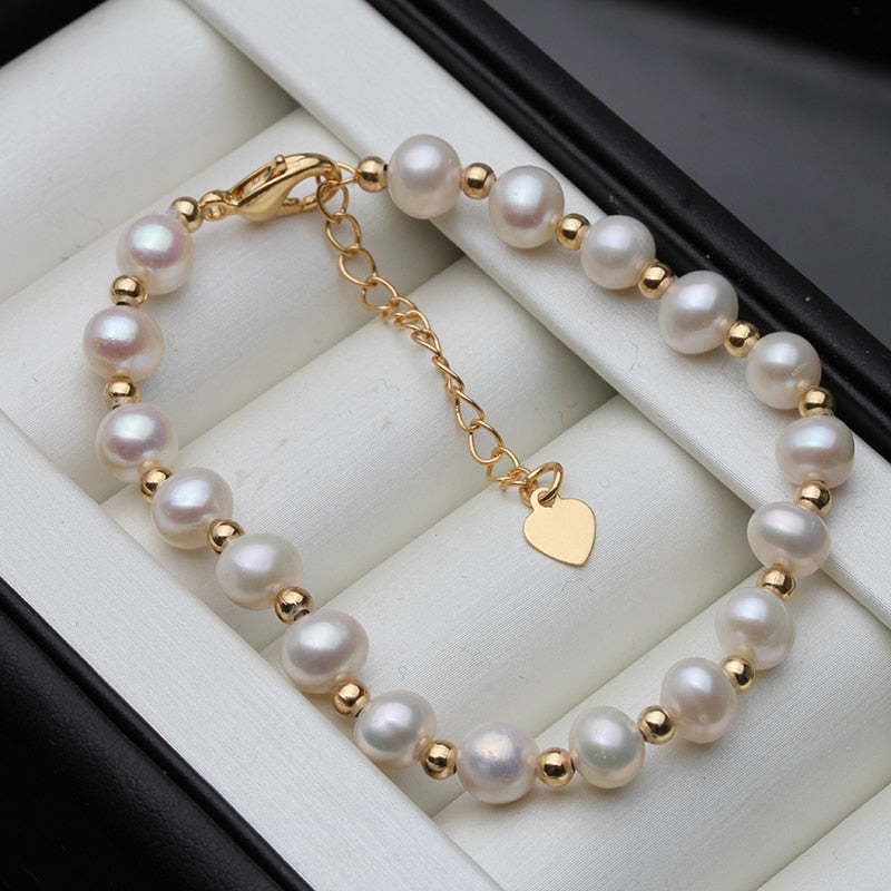 CHÉRIE PEARL CHARM BRACELET