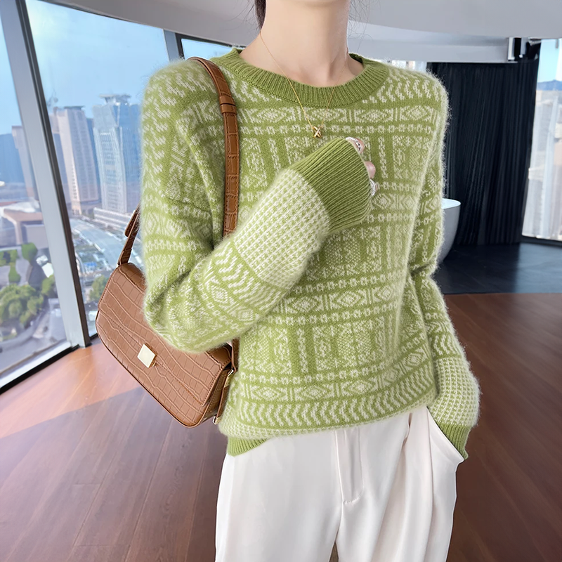 CASHMERE CHIC PATCHWORK KNIT SWEATER