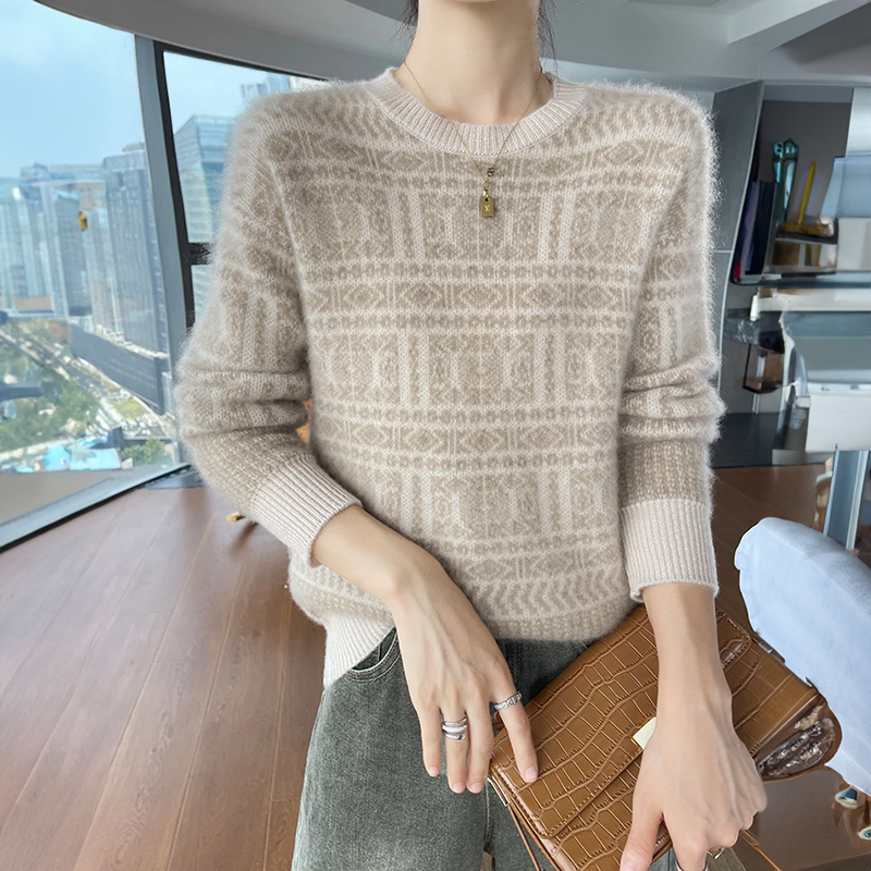 CASHMERE CHIC PATCHWORK KNIT SWEATER